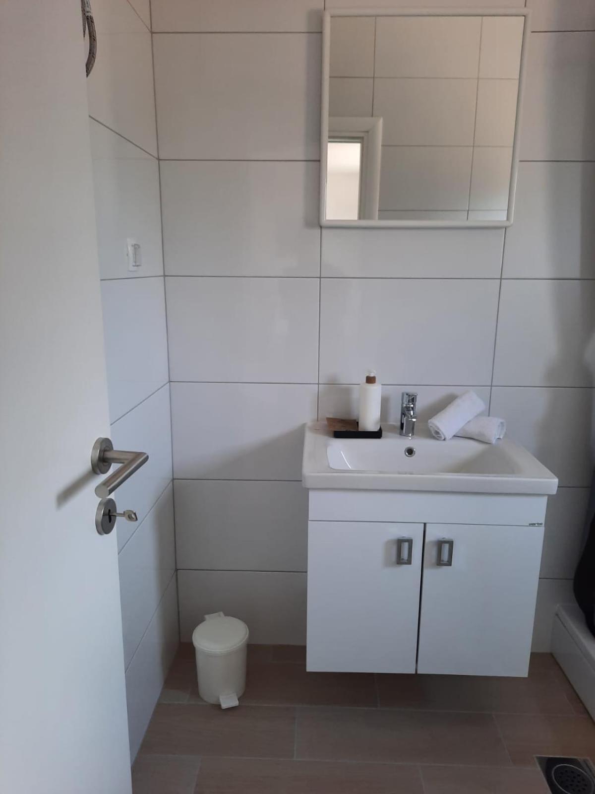 Apartmani Silentium ネウム エクステリア 写真